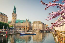 Lais Puzzle - Hamburger Rathaus und Alster im Frühjahr, Hamburg - 2.000 Teile