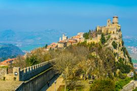 Lais Puzzle - Blick auf den Ersten Turm von San Marino - Guaita - 2.000 Teile