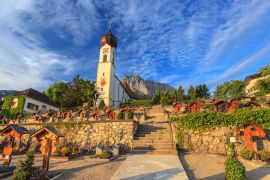 Lais Puzzle - Dorf Grainau und Zugspitze in Deutschland, Garmisch-Partenkirchen, Deutschland - 2.000 Teile