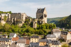 Lais Puzzle - Ruinen der mittelalterlichen Burg Larochette, Luxemburg - 2.000 Teile