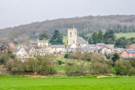 Lais Puzzle - Blick auf das Dorf Bodfari, Denbighshire, Wales - 2.000 Teile