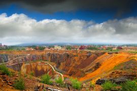 Lais Puzzle - Falun, Schweden - Bergbaugebiet des Großen Kupferbergs, UNESCO-Weltkulturerbe. Sie sind ein herausragendes Beispiel für ein technologisches Ensemble mit einer historischen Industrielandschaft - 2.000 Teile
