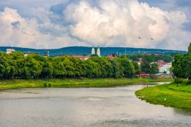 Lais Puzzle - längste Lindenallee Europas in Uzhgorod - 2.000 Teile