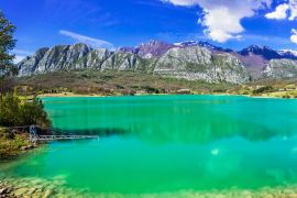 Lais Puzzle - Einzigartiger türkisfarbener See, See von Castel San Vincenzo in Molise, Italien - 2.000 Teile