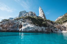 Lais Puzzle - Paradiesstrand von Cala Goloritze, Golf von Orosei, Sardinien, Italien - 2.000 Teile