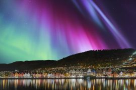 Lais Puzzle - Bergen Norwegen mit Nordlicht - 2.000 Teile