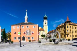 Lais Puzzle - Panorama von Hemau mit alten Rathaus und St. Johannes Kirche - 2.000 Teile