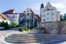 Lais Puzzle - Parsberg Panorama mit St. Andreas Kirche bei blauen Himmel - 2.000 Teile