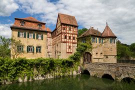 Lais Puzzle - Mittelalterliche Wasserburg von Unsleben - 2.000 Teile