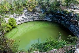 Lais Puzzle - Heilige Cenote an der archäologischen Stätte Chichen Itza, Mexiko - 2.000 Teile