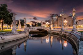 Lais Puzzle - Das Prato della Valle mit Blick auf die Basilica of St. Giustina bei Sonnenuntergang in Padova, Italien - 2.000 Teile