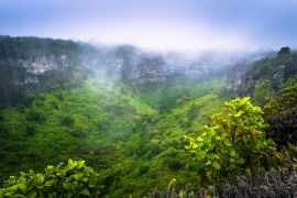 Lais Puzzle - Galapagos-Inseln, Ecuador: Vulkankrater der Insel Santa Cruz - 2.000 Teile