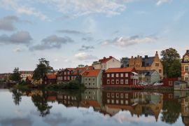 Lais Puzzle - Ein Blick auf den alten Teil von Eskilstuna, Schweden - 2.000 Teile