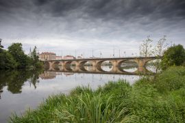 Lais Puzzle - Brücke über den Fluss Loire, in Roanne, Frankreich - 2.000 Teile