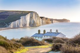 Lais Puzzle - Die Coast Guard Cottages und Seven Sisters Chalk Cliffs, Sussex - 2.000 Teile