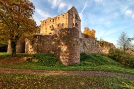 Lais Puzzle - Minneburg im Herbstwald - 2.000 Teile