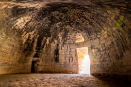 Lais Puzzle - Die archäologische Stätte von Mykene in der Nähe des Dorfes Mykines, mit antiken Gräbern, riesigen Mauern und dem berühmten Löwentor, Peloponnes, Griechenland - 2.000 Teile