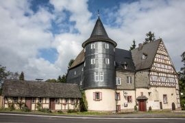 Lais Puzzle - Schloss Junkernhees in Kreuztal - 2.000 Teile