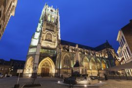 Lais Puzzle - Panorama von Tongeren bei Nacht - 2.000 Teile
