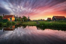 Lais Puzzle - Traditionelle holländische Windmühle in der Nähe des Kanals. Niederlande, Landschaft bei Sonnenuntergang - 2.000 Teile