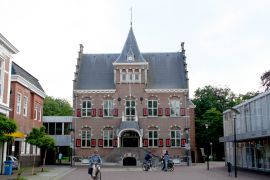 Lais Puzzle - Rathaus von Veendam, Niederlande - 2.000 Teile
