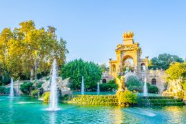 Lais Puzzle - Monumentaler Springbrunnen im Ciutadella-Park Barcelona, Spanien - 2.000 Teile