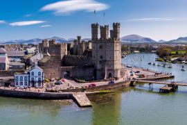Lais Puzzle - Skyline von Caernafon, Gwynedd in Wales - Vereinigtes Königreich - 2.000 Teile