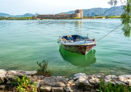 Lais Puzzle - Boot und Schloss in Butrint, Albanien - 1.000 Teile