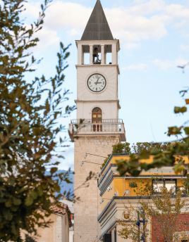 Lais Puzzle - Das Wahrzeichen von Tirana ist der Uhrenturm - 40, 100, 200, 500, 1.000 & 2.000 Teile