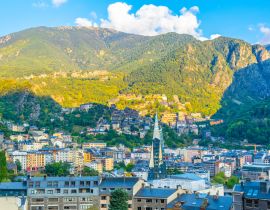 Lais Puzzle - Luftaufnahme von Andorra la Vella - 40, 100, 200, 500, 1.000 & 2.000 Teile