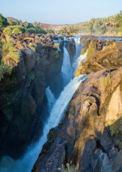Lais Puzzle - Blick auf die malerischen Epupa-Fälle am Kunene-Fluss zwischen Angola und Namibia im Abendlicht - 1.000 Teile