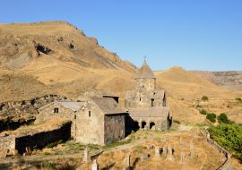 Lais Puzzle - Armenien, Entdeckung des Klosters Vorotnavank in der Nähe der Stadt Sisian - 1.000 Teile