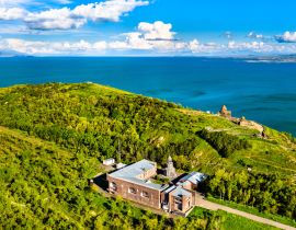 Lais Puzzle - Surb Hakob-Kapelle und Sevanavank-Kloster im Sewansee in Armenien - 40, 100, 200, 500, 1.000 & 2.000 Teile