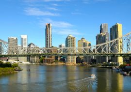 Lais Puzzle - Story Bridge in Brisbane mit Fluss und Fährengebäuden im Hintergrund - 1.000 Teile