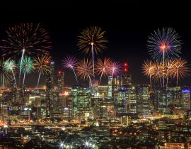 Lais Puzzle - Feuerwerk über Brisbane City vom Mount Coot-tha. Queensland - 40, 100, 200, 500, 1.000 & 2.000 Teile
