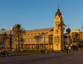 Lais Puzzle - Adelaide, Rathaus von Glenelg - 40, 100, 200, 500, 1.000 & 2.000 Teile