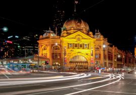 Lais Puzzle - Flinders Street Station bei Nacht - Melbourne, Australien - 1.000 Teile