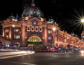 Lais Puzzle - Flinders Street Station in Melbourne bei Nacht Langzeitbelichtung - 40, 100, 200, 500, 1.000 & 2.000 Teile
