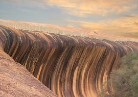 Lais Puzzle - Riesige Felsformation (Granitinselberg) in Form einer brechenden Welle (Wave Rock, Hyden, Westaustralien) - 1.000 Teile