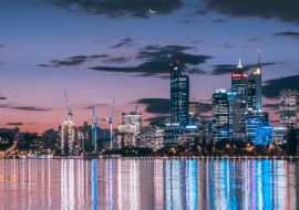 Lais Puzzle - Stadtlicht mit Sonnenuntergang und Mondaufgang zusammen in Perth - 1.000 Teile