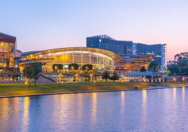 Lais Puzzle - Blick auf den Sonnenuntergang im Adelaide Convention Center am Ufer des Torrens in Australien - 1.000 Teile