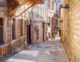 Lais Puzzle - Straße in der Altstadt von Baku, Aserbaidschan - 40, 100, 200, 500, 1.000 & 2.000 Teile