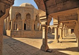 Lais Puzzle - Der Palast der Shirvanshahs in der Innenstadt von Baku, Aserbaidschan - 1.000 Teile