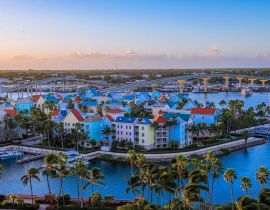 Lais Puzzle - Farbenfrohes Resort. Paradiesinsel in Nassau, Bahamas - 40, 100, 200, 500, 1.000 & 2.000 Teile