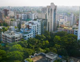 Lais Puzzle - Gebäude der Stadt Dhaka an einem sonnigen Tag, Bangladesch - 40, 100, 200, 500, 1.000 & 2.000 Teile