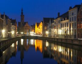 Lais Puzzle - Nächtliches Stadtbild mit Blick auf die Spiegelrei und den Jan van Eyckplein in Brügge, Belgien - 40, 100, 200, 500, 1.000 & 2.000 Teile