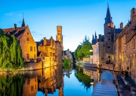 Lais Puzzle - Brügger Stadtsilhouette mit Kanal bei Nacht in Belgien - 500, 1.000 & 2.000 Teile