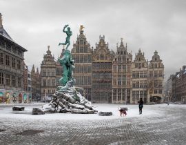 Lais Puzzle - Der "Grote Markt" in Antwerpen, bedeckt mit Schnee - 40, 100, 200, 500, 1.000 & 2.000 Teile