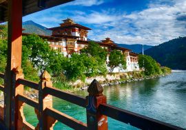 Lais Puzzle - Die Festung Punakha Dzong liegt am Zusammenfluss der beiden Flüsse Pho Chu und Mo Chu. Punakha, Bhutan - 1.000 Teile