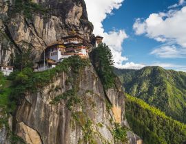 Lais Puzzle - Das Taktsang-Kloster, der schönste und heiligste Ort in Bhutan, befindet sich auf einem Felsen im Paro-Tal, Bhutan - 40, 100, 200, 500, 1.000 & 2.000 Teile